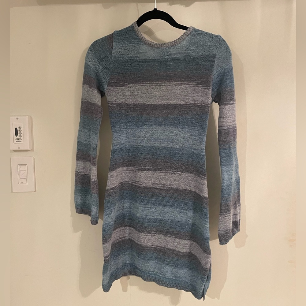 blue woven dress, open back, princess polly